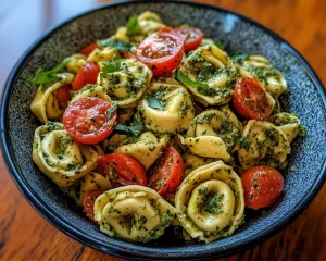 Pasta Salad: Cold Tortellini Pasta Salad With Pesto and Tomatoes in 20 Minutes