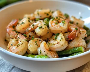 Shrimp Recipes: One Skillet Garlic Butter Shrimp and Asparagus in 15 Minutes